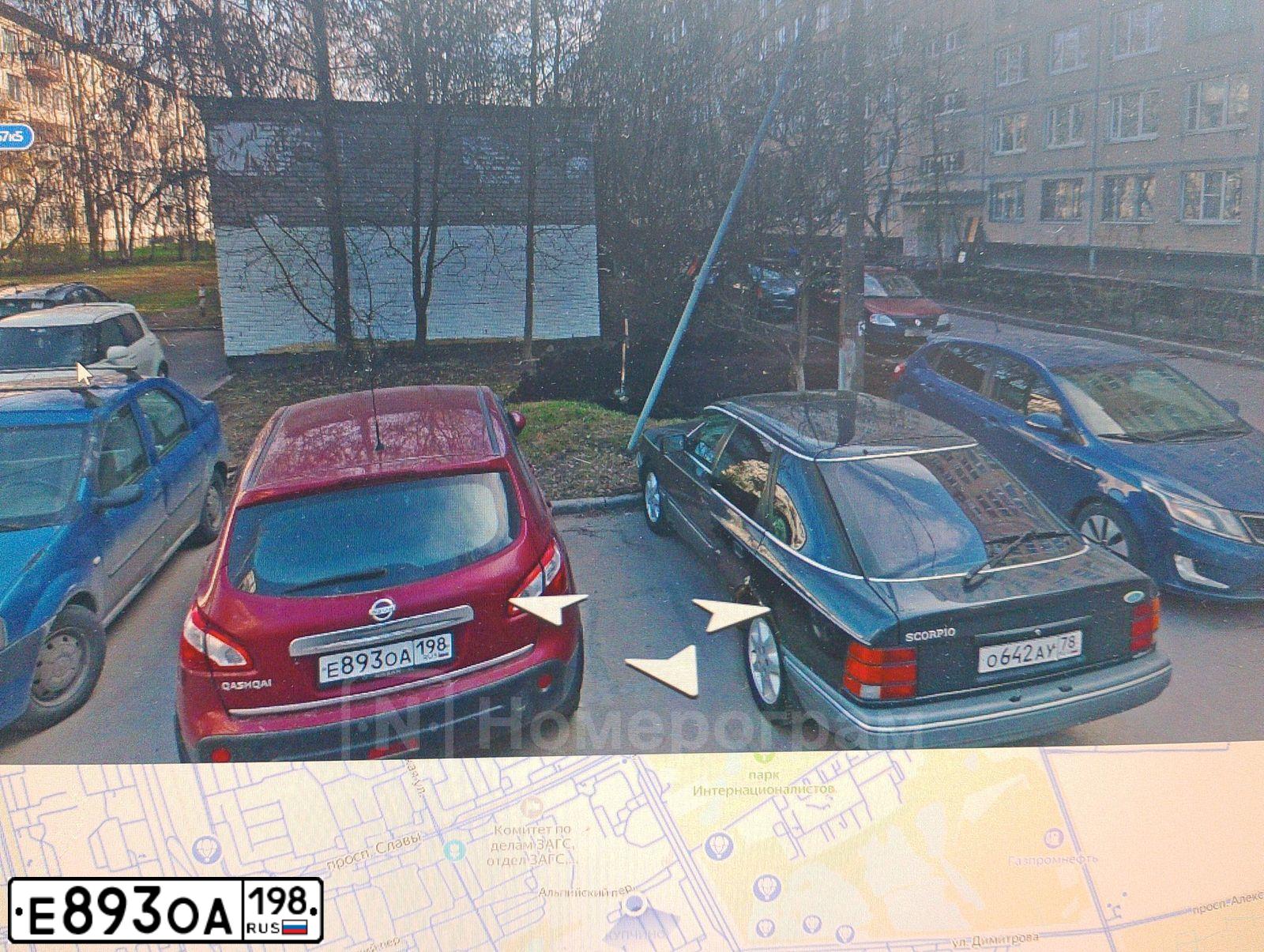 Фото автомобиля NISSAN QASHQAI, 2011 — госномер Е893ОА198. Цвет: Красный