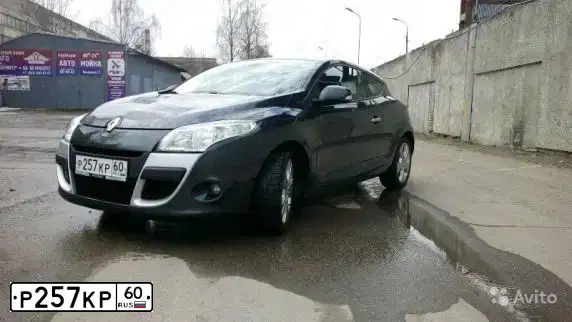 Фото автомобиля RENAULT MEGANE, 2011 — госномер В282ВК790. Цвет: СЕРЫЙ