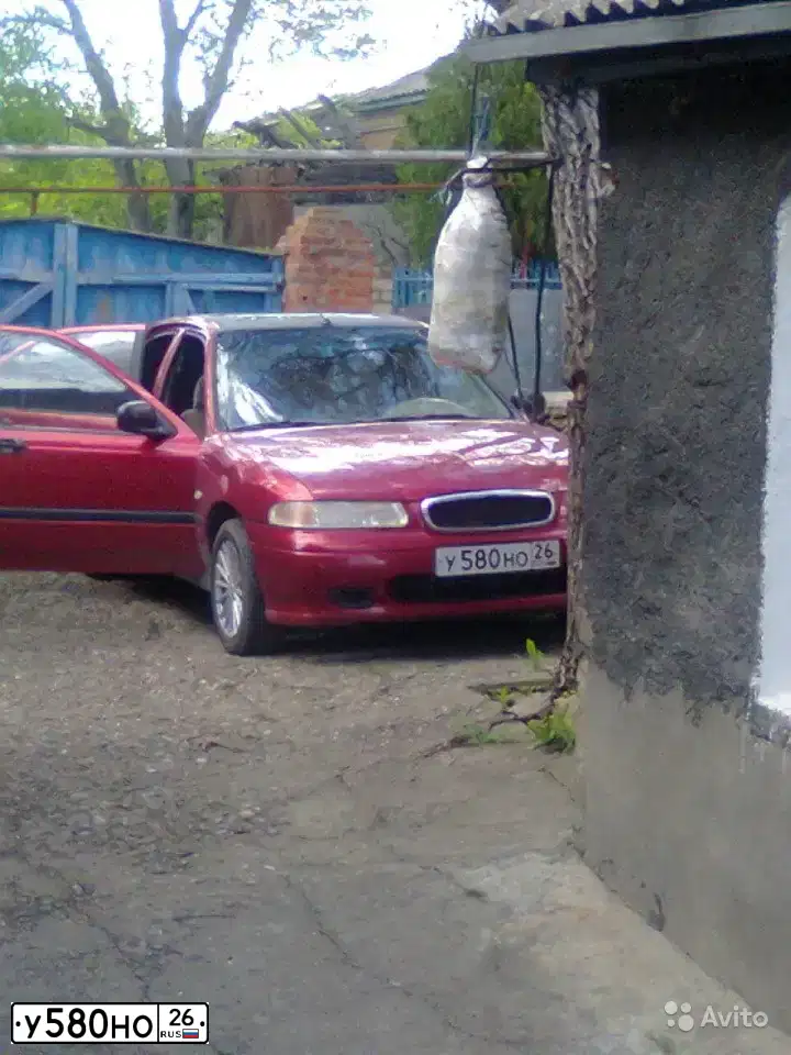 Фото автомобиля ROVER 400-SERIE, 1995 — госномер У580НО26. Цвет: Красный