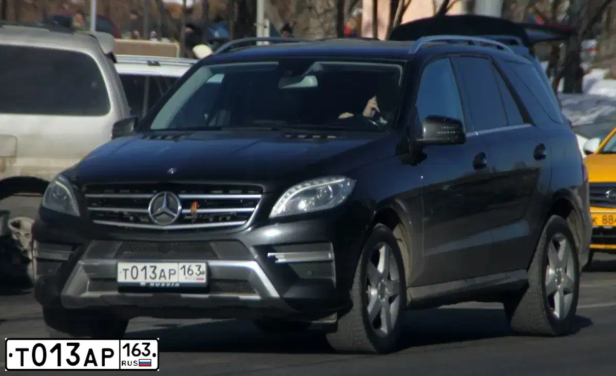 Фото автомобиля MERCEDES M-KLASSE, 2012 — госномер Т013АР163. Цвет: ЧЕРНЫЙ