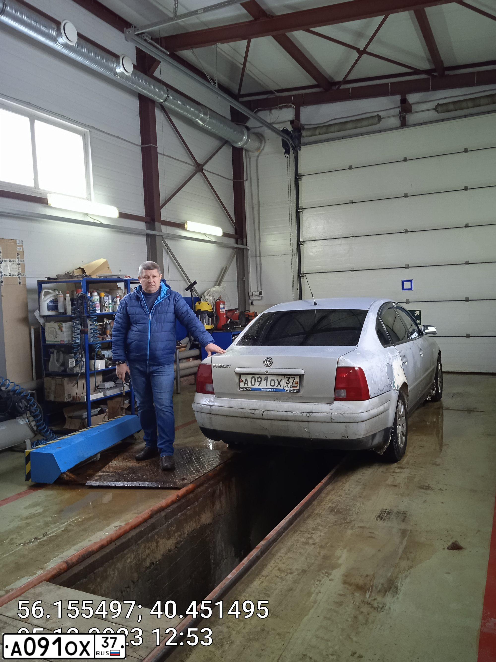 Фото автомобиля VOLKSWAGEN PASSAT, 2000 — госномер А091ОХ37. Цвет: СЕРЕБРИСТЫЙ