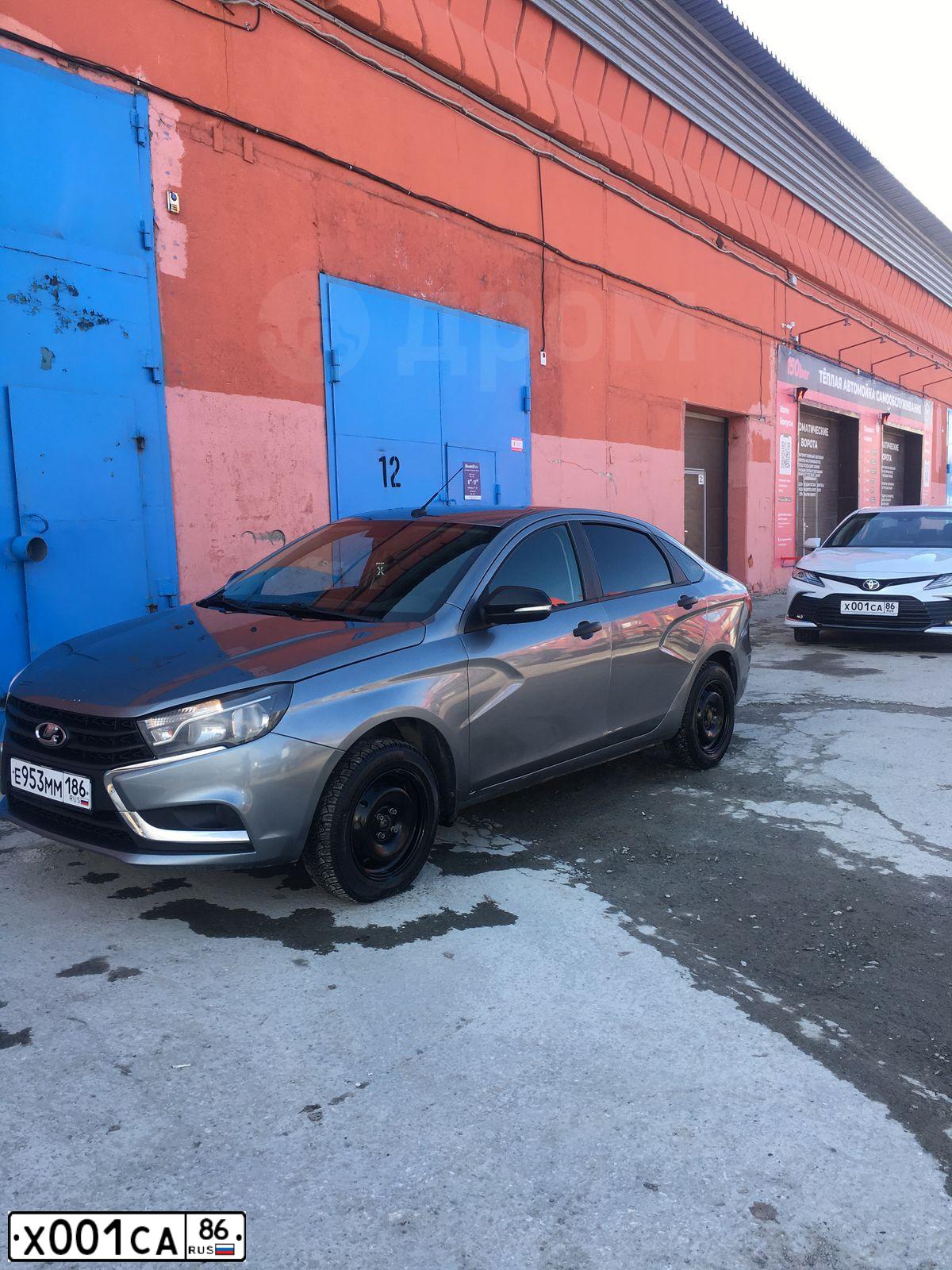 Фото автомобиля LADA 2114 SAMARA, 2008 — госномер Х001СА86. Цвет: Темно-зеленый
