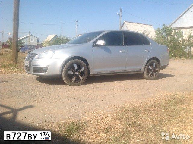 Фото автомобиля VOLKSWAGEN JETTA, 2009 — госномер А834АА34. Цвет: СЕРЕБРИСТЫЙ