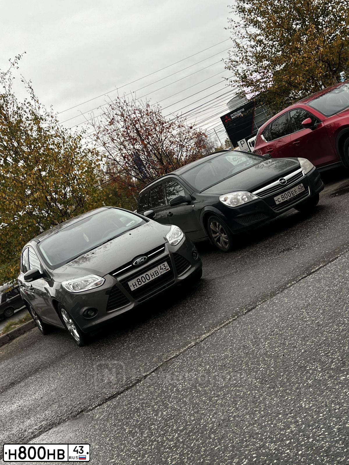 Фото автомобиля FORD FOCUS, 2014 — госномер А532ТВ43. Цвет: СЕРО-КОРИЧНЕВЫЙ