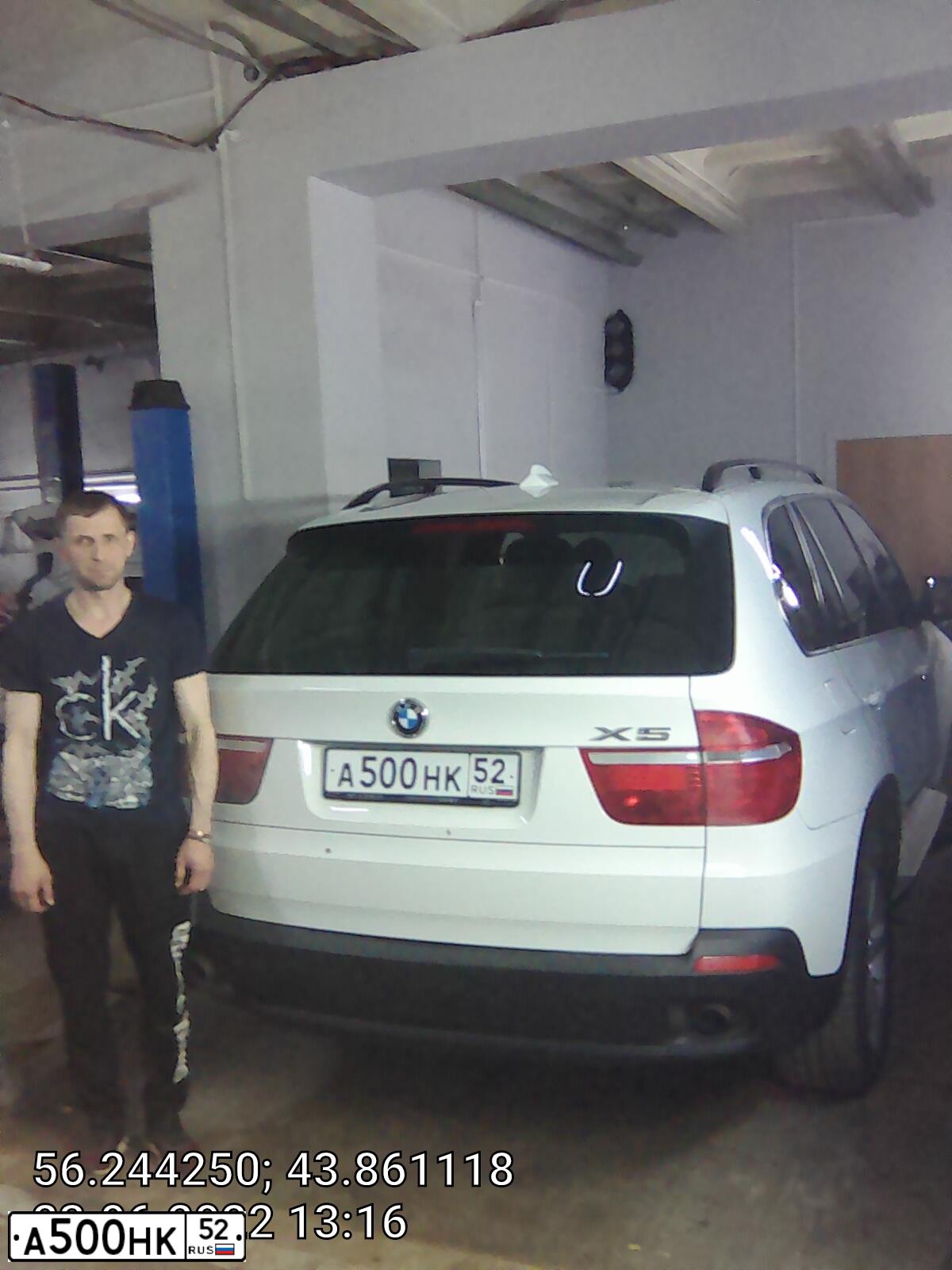 Фото автомобиля BMW X5, 2010 — госномер Х694НВ152