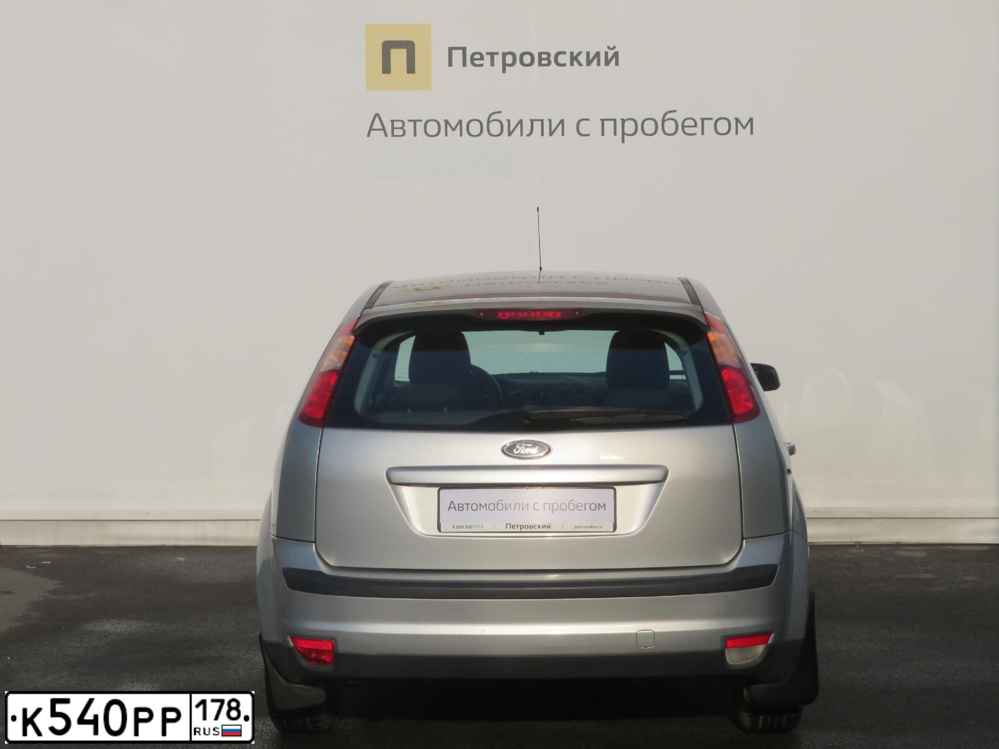 Фото автомобиля FORD FOCUS, 2006 — госномер У588СЕ43. Цвет: СЕРЕБРИСТЫЙ