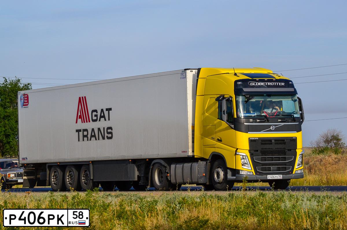 Фото автомобиля VOLVO SERIE FH /4X2/, 2018 — госномер Р406РК58. Цвет: ЖЁЛТЫЙ