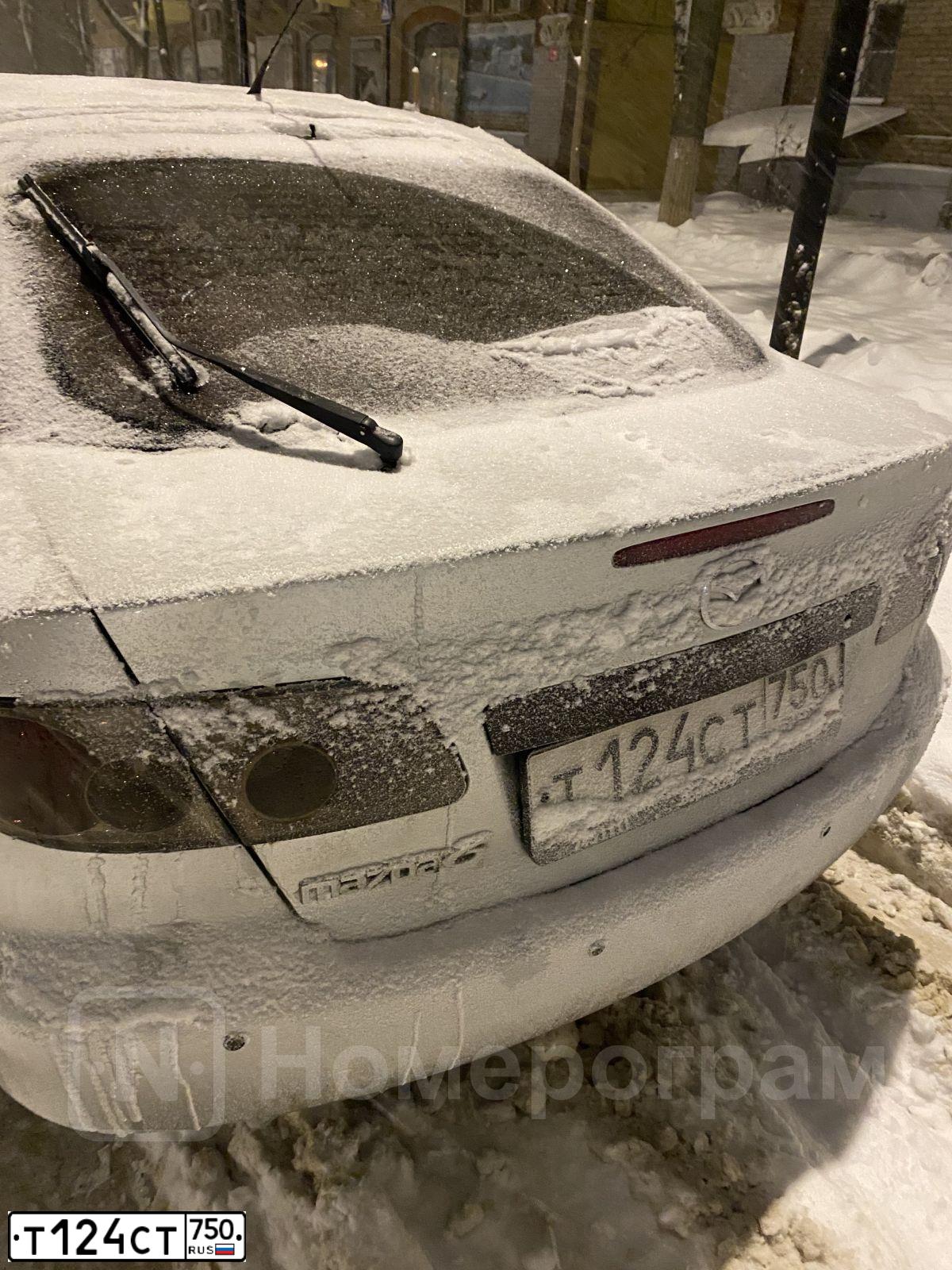 Фото автомобиля MAZDA 6, 2003 — госномер Т124СТ750. Цвет: Серый