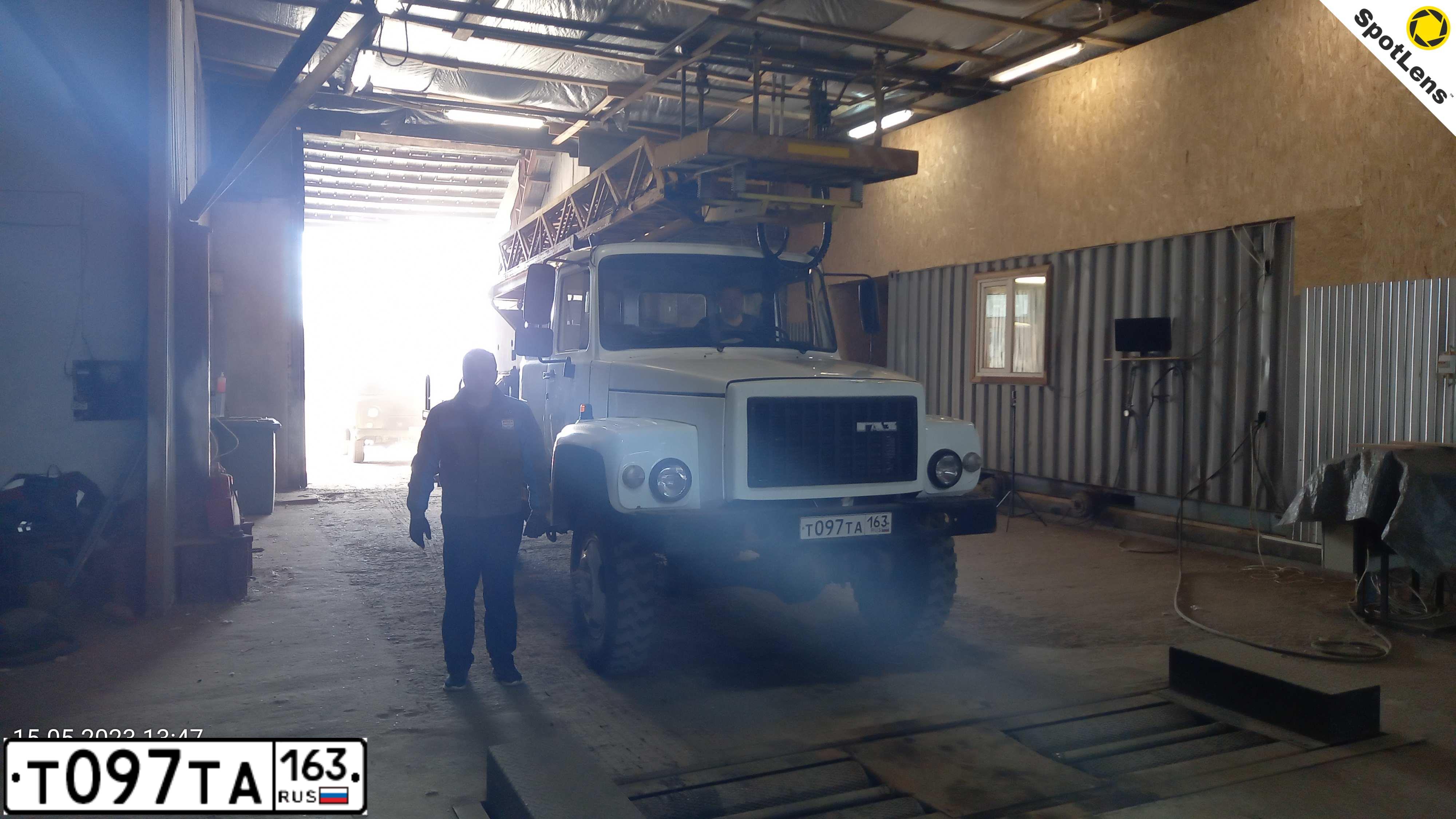 Фото автомобиля GAZ 3308 SADKO, 2011 — госномер У584ОМ790. Цвет: БЕЛЫЙ