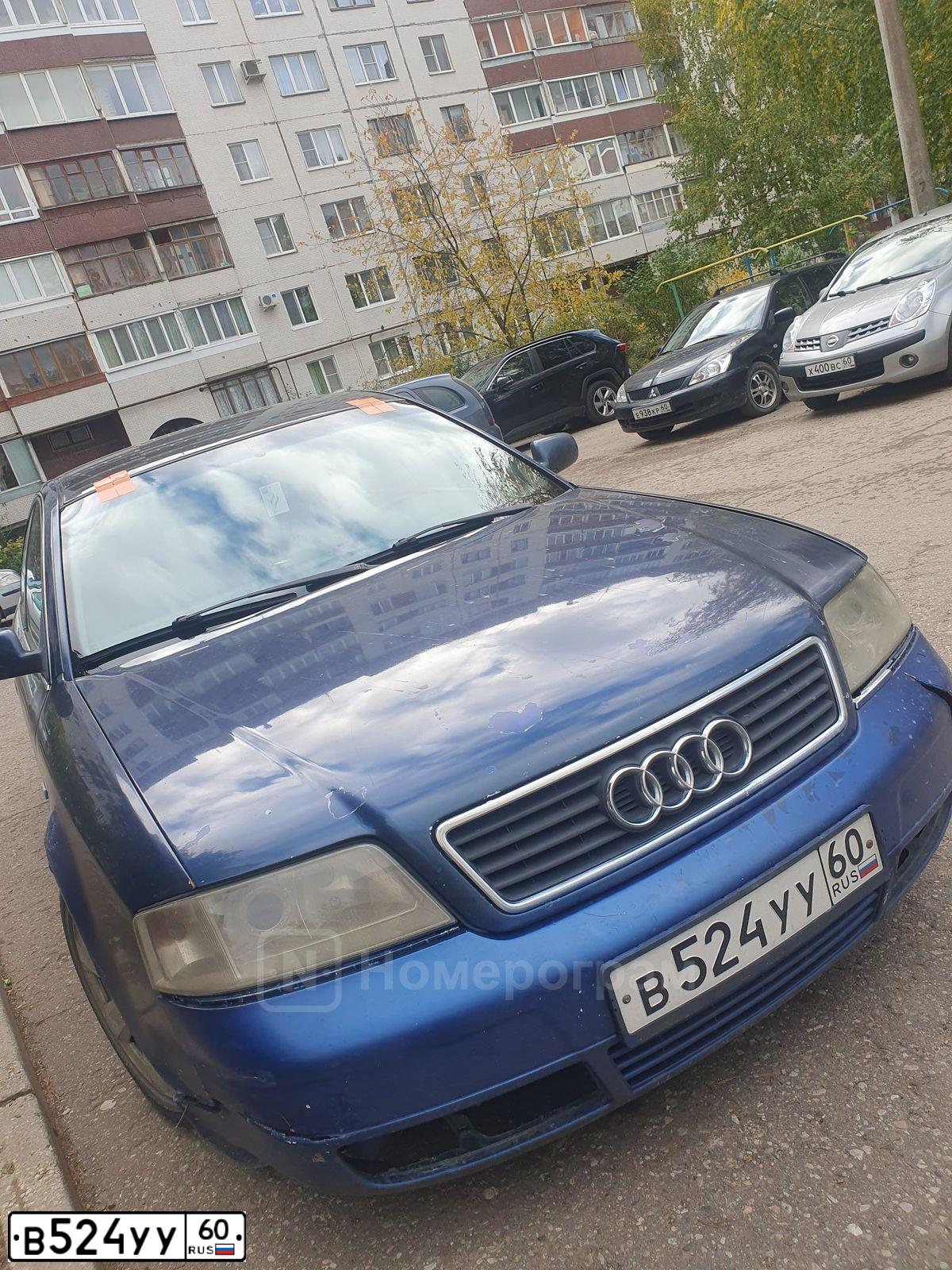 Фото автомобиля AUDI A6, 1998 — госномер В524УУ60. Цвет: синий