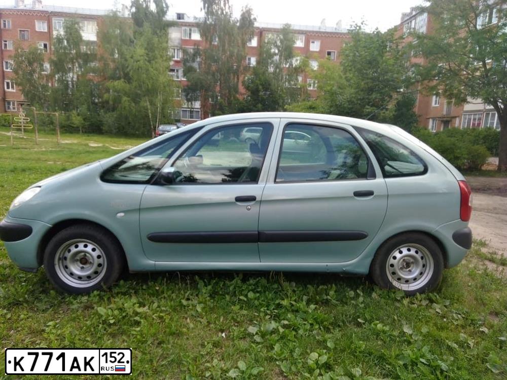 Фото автомобиля CITROEN XSARA PICASSO, 2000 — госномер У296РВ33. Цвет: СЕРО-ГОЛУБОЙ