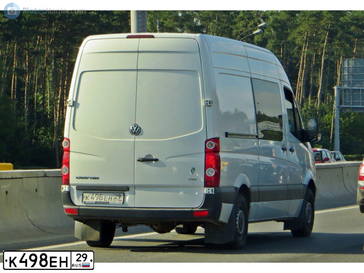 Фото автомобиля VOLKSWAGEN CRAFTER, 2011 — госномер В555ТТ198. Цвет: Белый