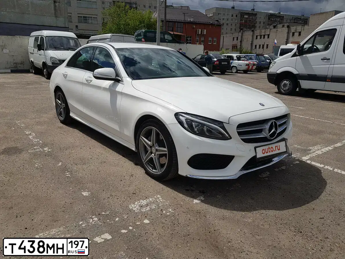 Фото автомобиля MERCEDES C-KLASSE, 2014 — госномер Т438МН197. Цвет: Белый