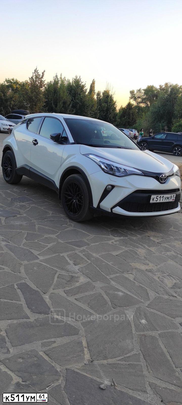 Фото автомобиля LEXUS NX, 2017 — госномер К511УМ61. Цвет: Красный