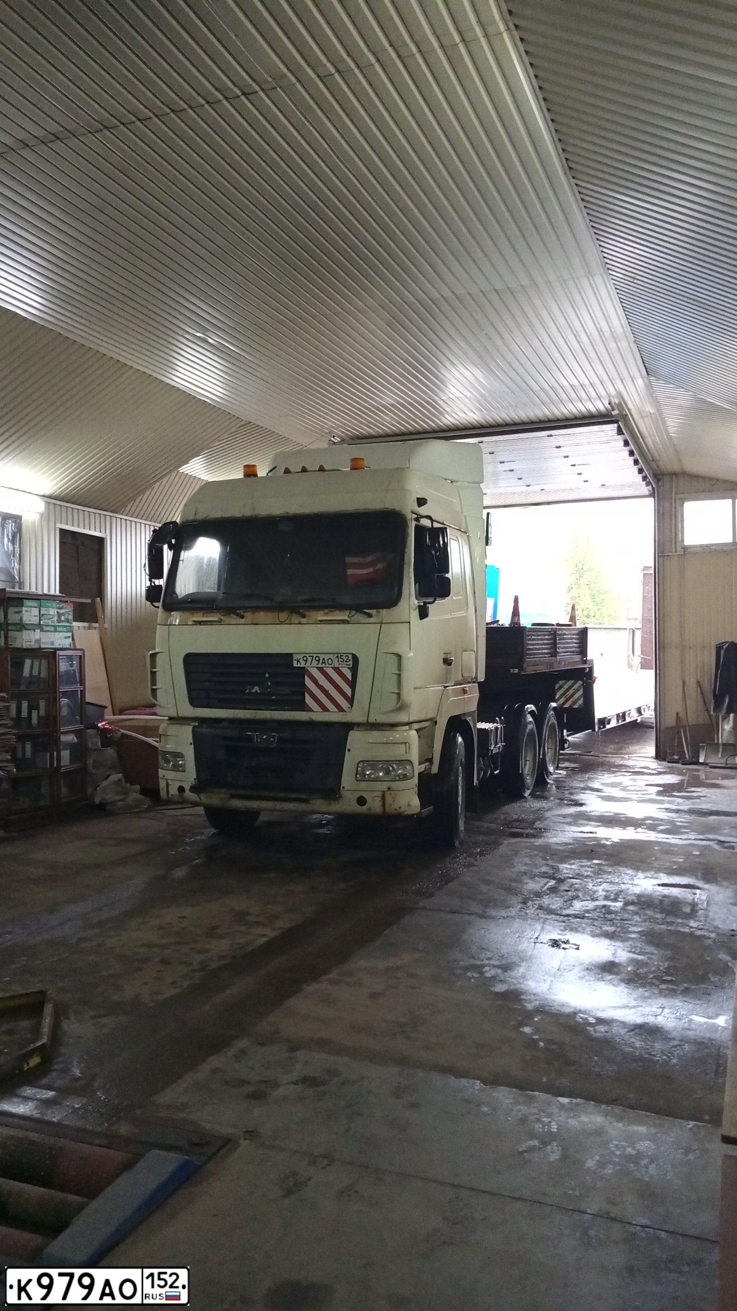 Фото автомобиля MAZ 6430 /6X4/, 2012 — госномер К979АО152. Цвет: Белый