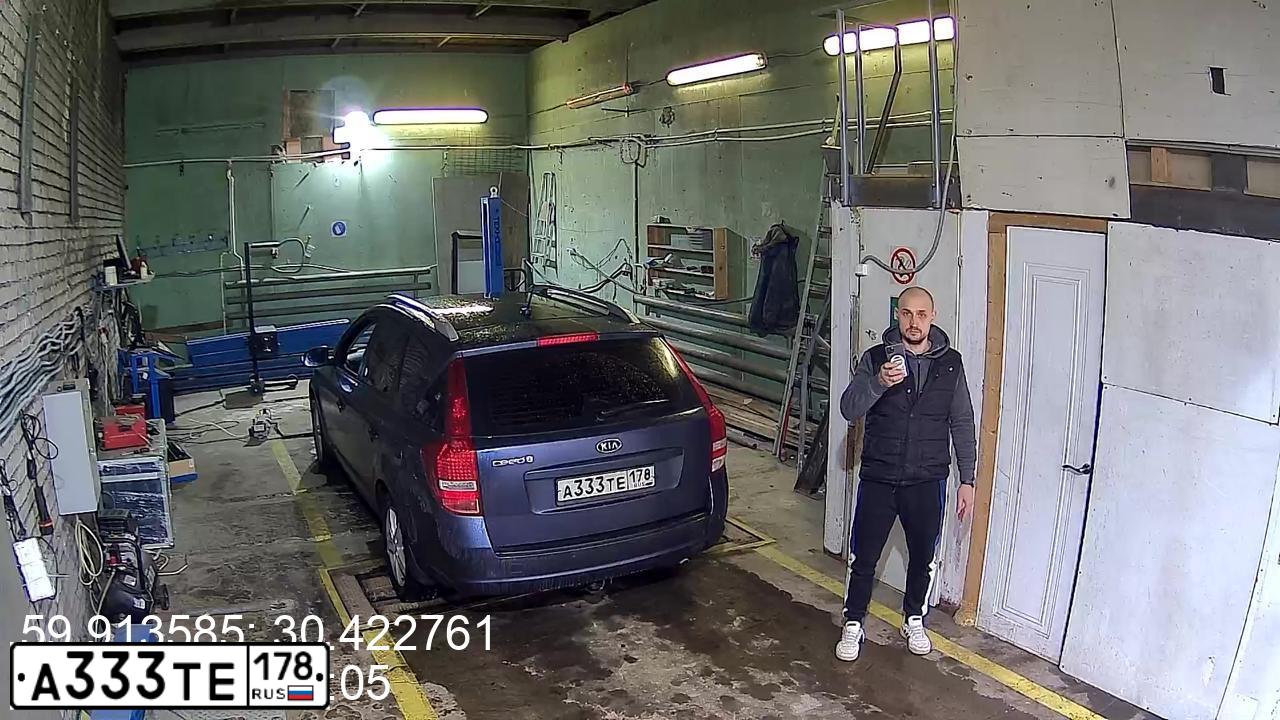 Фото автомобиля INFINITI QX80 /QX56/, 2008 — госномер А999ОХ134. Цвет: серебристый
