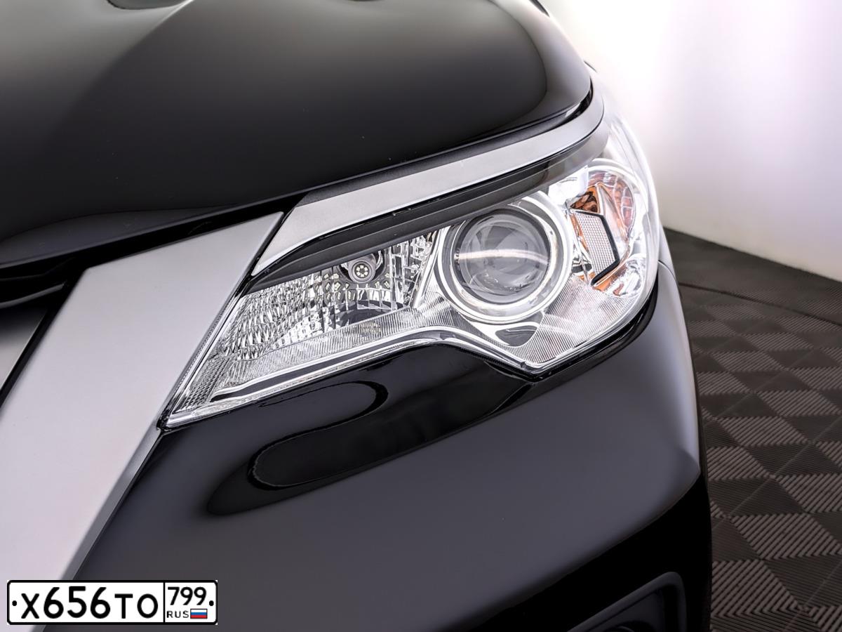 Фото автомобиля TOYOTA FORTUNER, 2020 — госномер Х253АС550. Цвет: ЧЕРНЫЙ