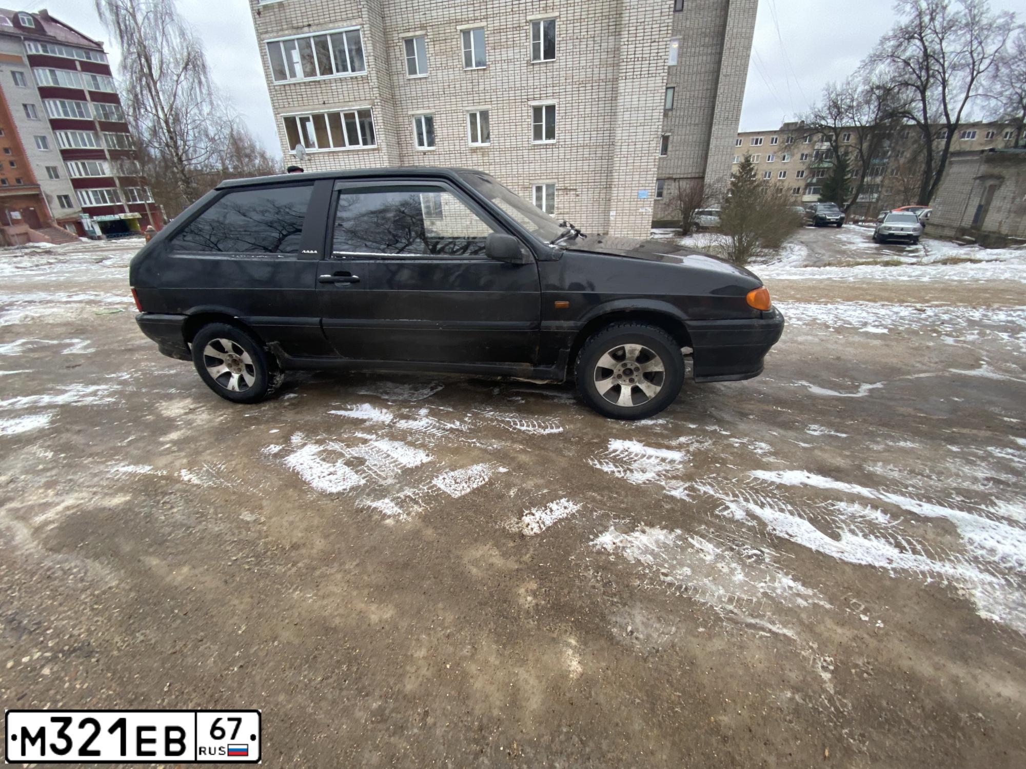 Фото автомобиля LADA 2113 SAMARA, 2009 — госномер М321ЕВ67. Цвет: ЧЕРНО-ЗЕЛЕНЫЙ