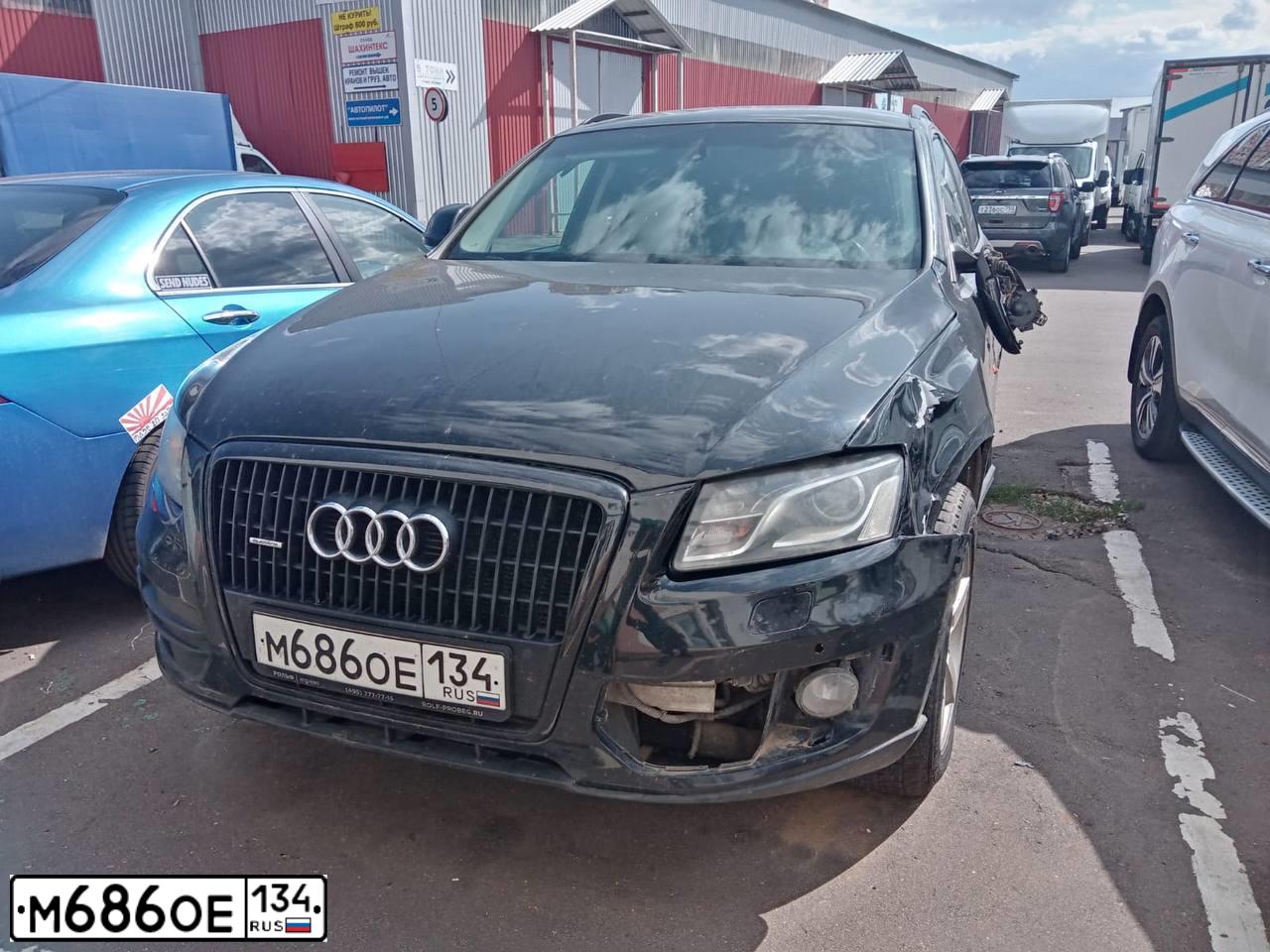 Фото автомобиля AUDI Q5, 2012 — госномер М686ОЕ134. Цвет: ЧЕРНЫЙ