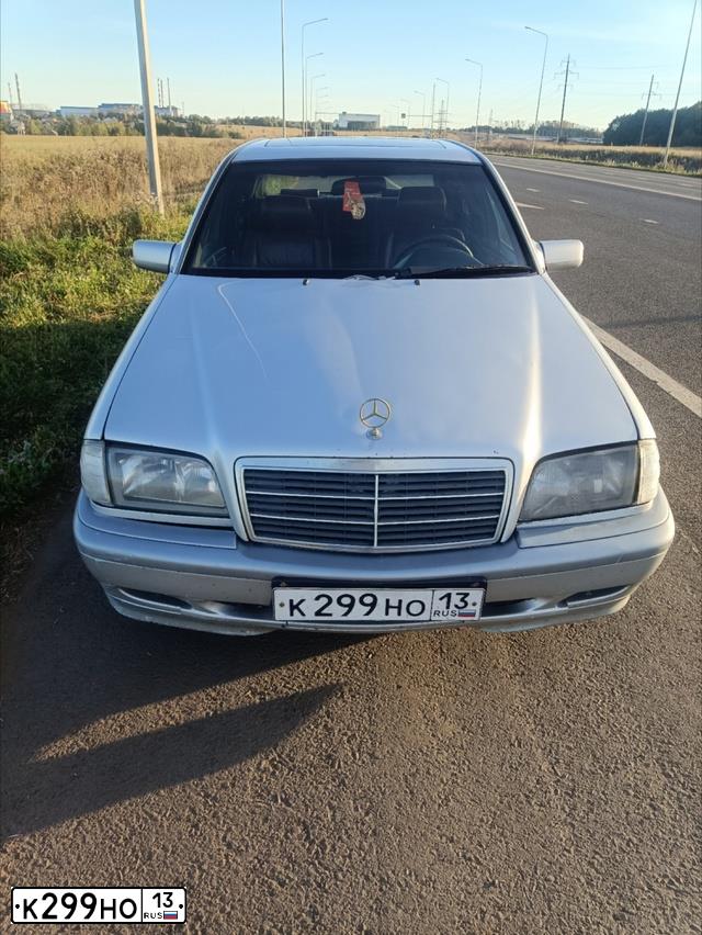 Фото автомобиля MERCEDES-BENZ C220, 1997 — госномер У114АМ58. Цвет: СЕРЕБРИСТЫЙ