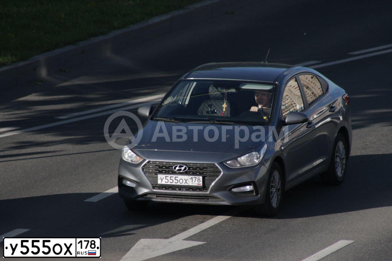 Фото автомобиля HYUNDAI SOLARIS, 2019 — госномер А819НА136. Цвет: Серый