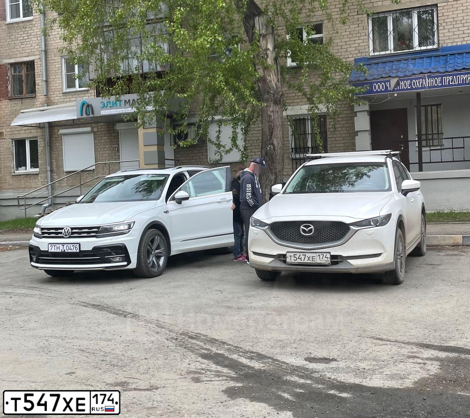 Фото автомобиля HYUNDAI SOLARIS, 2012 — госномер А319НВ750. Цвет: ЧЕРНЫЙ