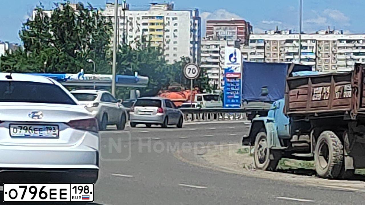 Фото автомобиля HYUNDAI CRETA, 2019 — госномер У515КЕ198. Цвет: ЧЕРНЫЙ