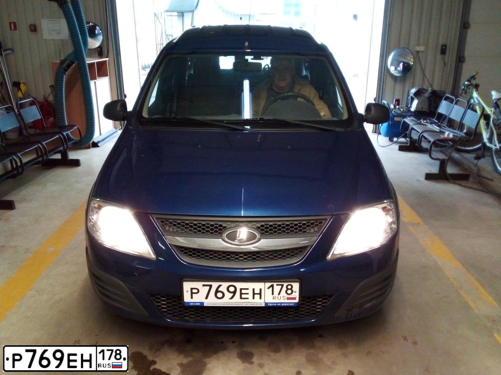 Фото автомобиля LADA LARGUS, 2014 — госномер Р769ЕН178