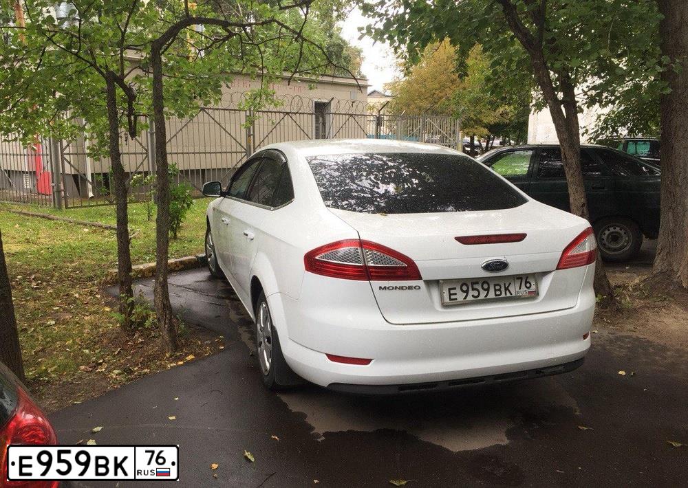 Фото автомобиля FORD MONDEO, 2010 — госномер Т949ХР799. Цвет: БЕЛЫЙ