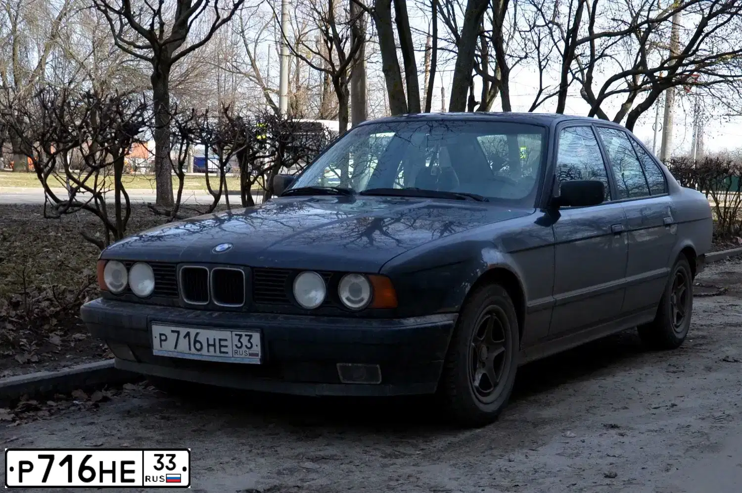 Фото автомобиля BMW SERIE 5, 1990 — госномер Н055ВН33. Цвет: ЧЕРНЫЙ