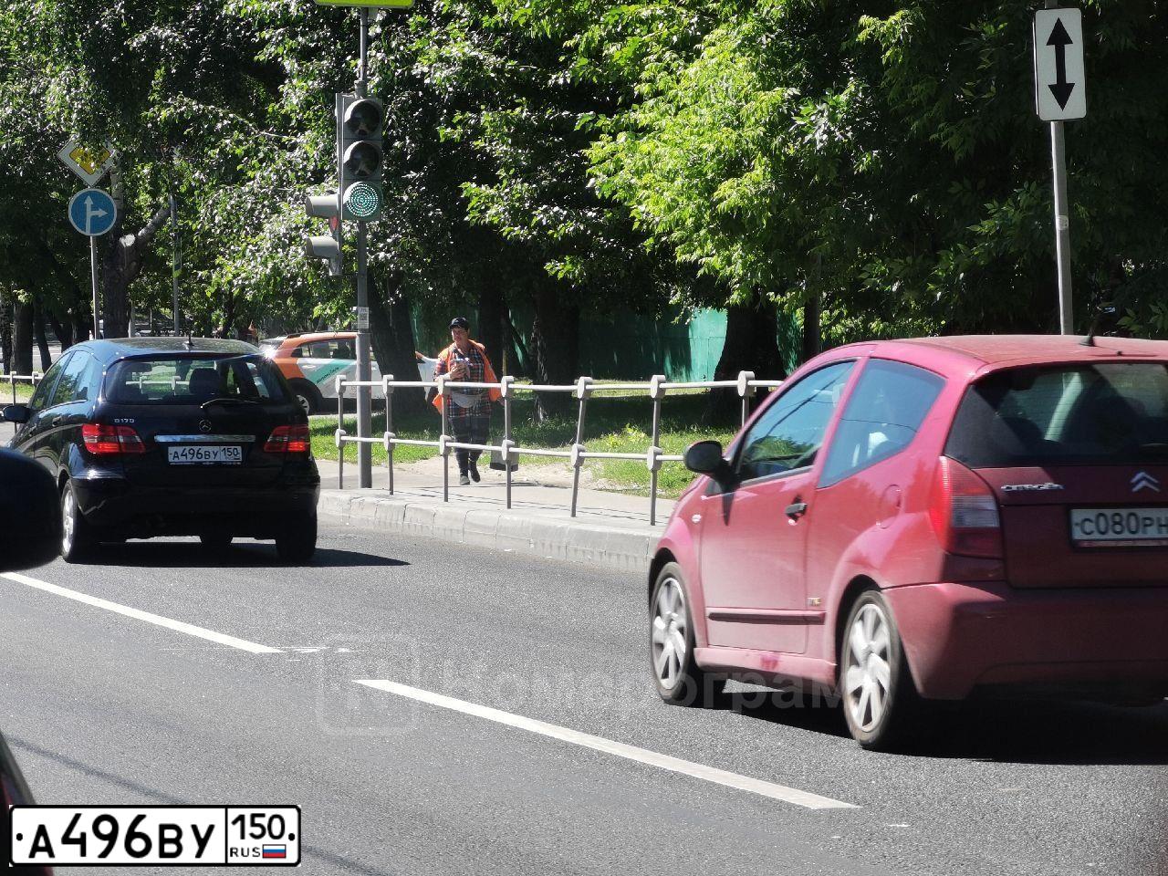 Фото автомобиля MERCEDES B-KLASSE, 2006 — госномер М058ВУ550. Цвет: ЧЕРНЫЙ