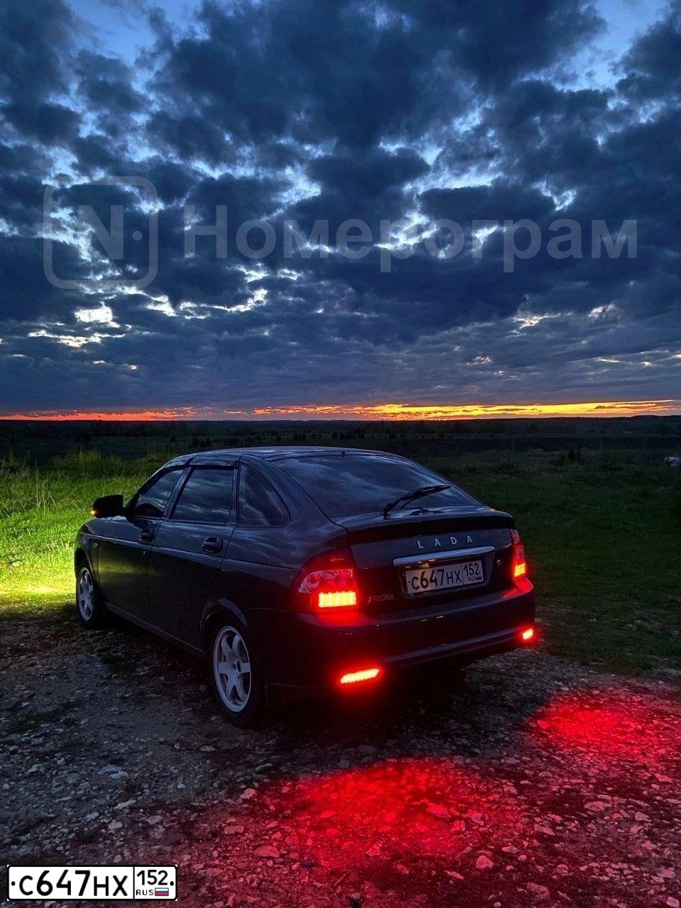 Фото автомобиля LADA 2172 PRIORA, 2011 — госномер С647НХ152. Цвет: Серо-сине-зеленый