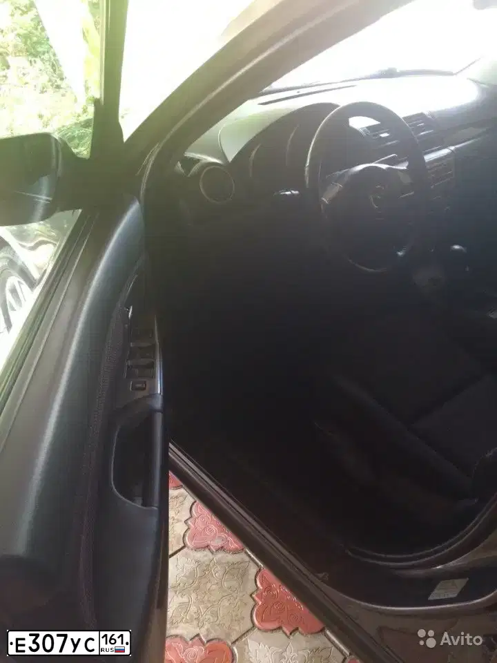 Фото автомобиля MAZDA 3, 2006 — госномер С830ТВ53. Цвет: СЕРЫЙ