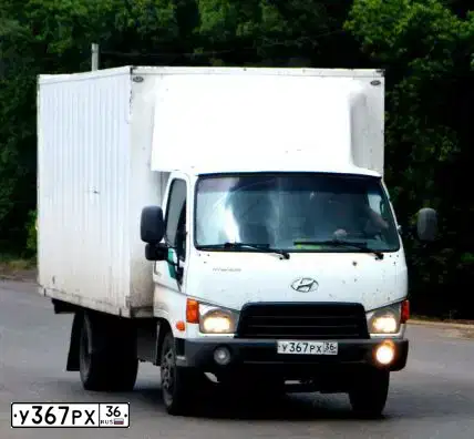 Фото автомобиля HYUNDAI HD-SERIE, 2007 — госномер У367РХ36. Цвет: БЕЛЫЙ