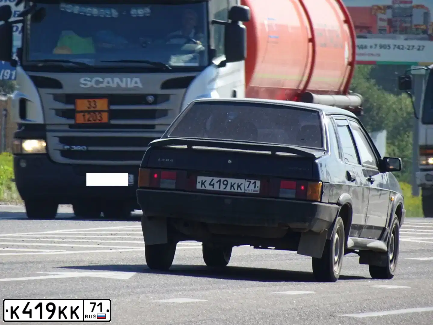 Фото автомобиля LADA 2109 SAMARA, 1993 — госномер У700ОВ50. Цвет: ЧЕРНЫЙ