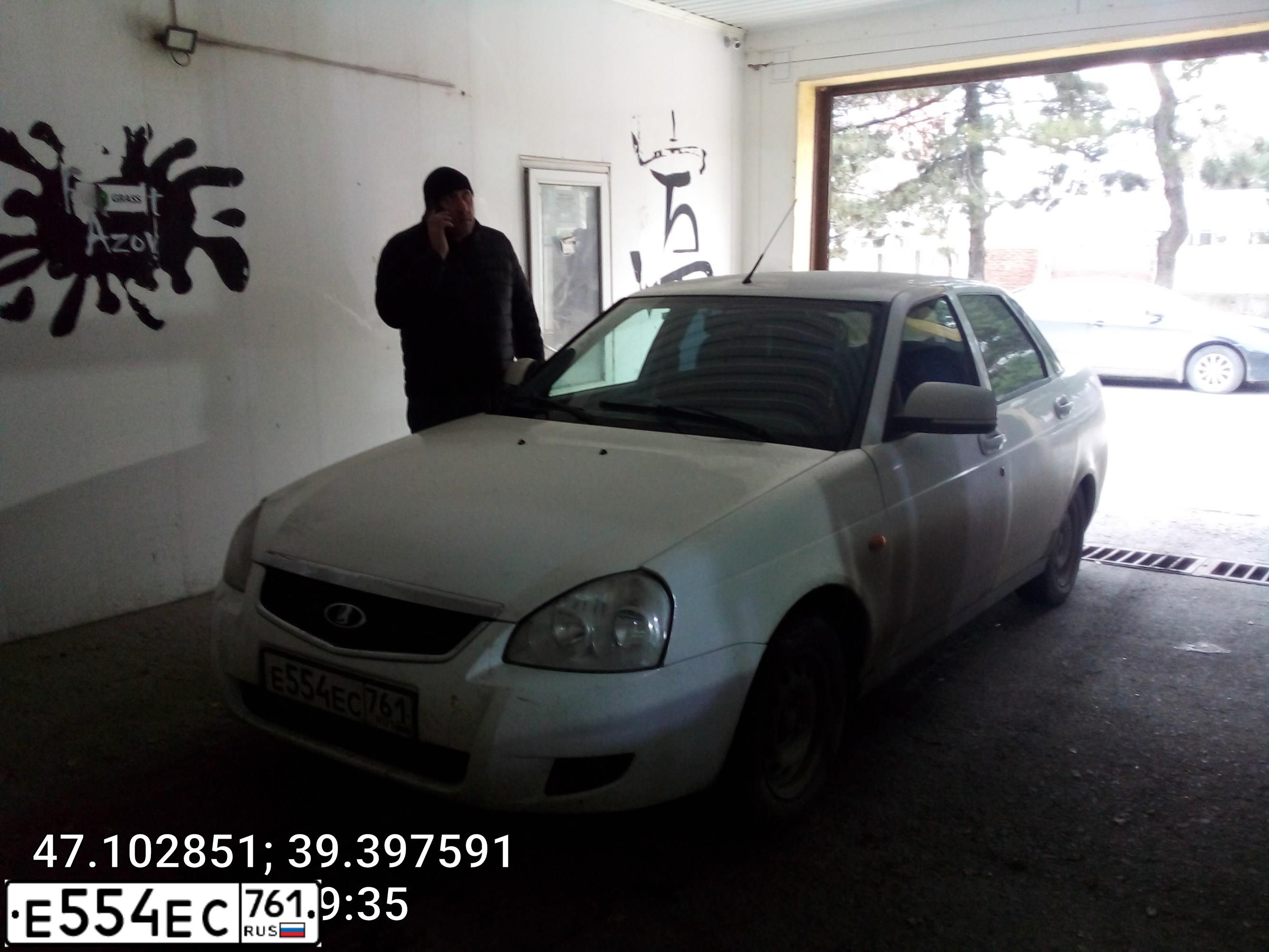Фото автомобиля LADA 2170 PRIORA, 2009 — госномер Х864ВВ180. Цвет: Белый