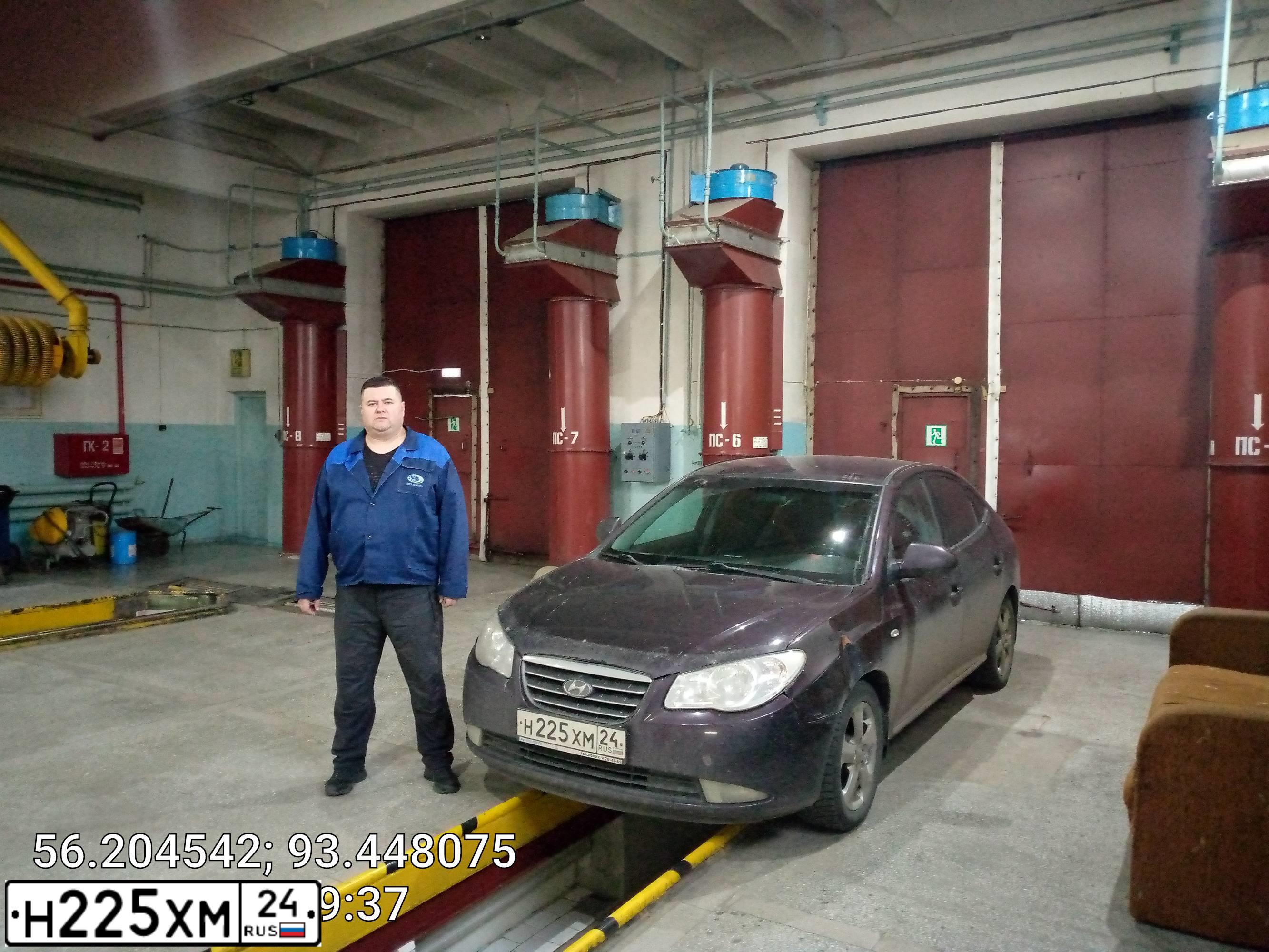 Фото автомобиля HYUNDAI ELANTRA, 2008 — госномер В295ТС124. Цвет: ВИШНЕВЫЙ