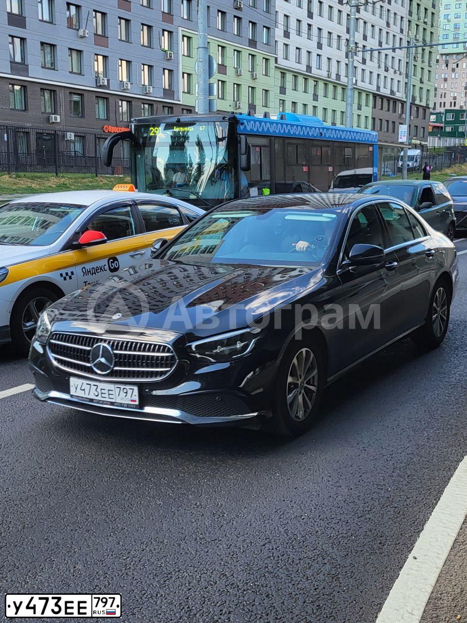 Фото автомобиля MERSEDES-BENZ E 200, 2021 — госномер У473ЕЕ797. Цвет: ЧЕРНЫЙ