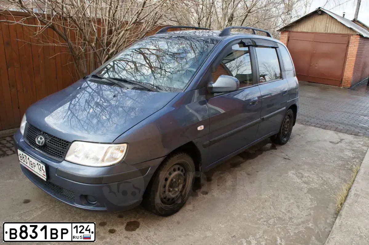 Фото автомобиля HYUNDAI MATRIX, 2006 — госномер В831ВР124. Цвет: СИНИЙ