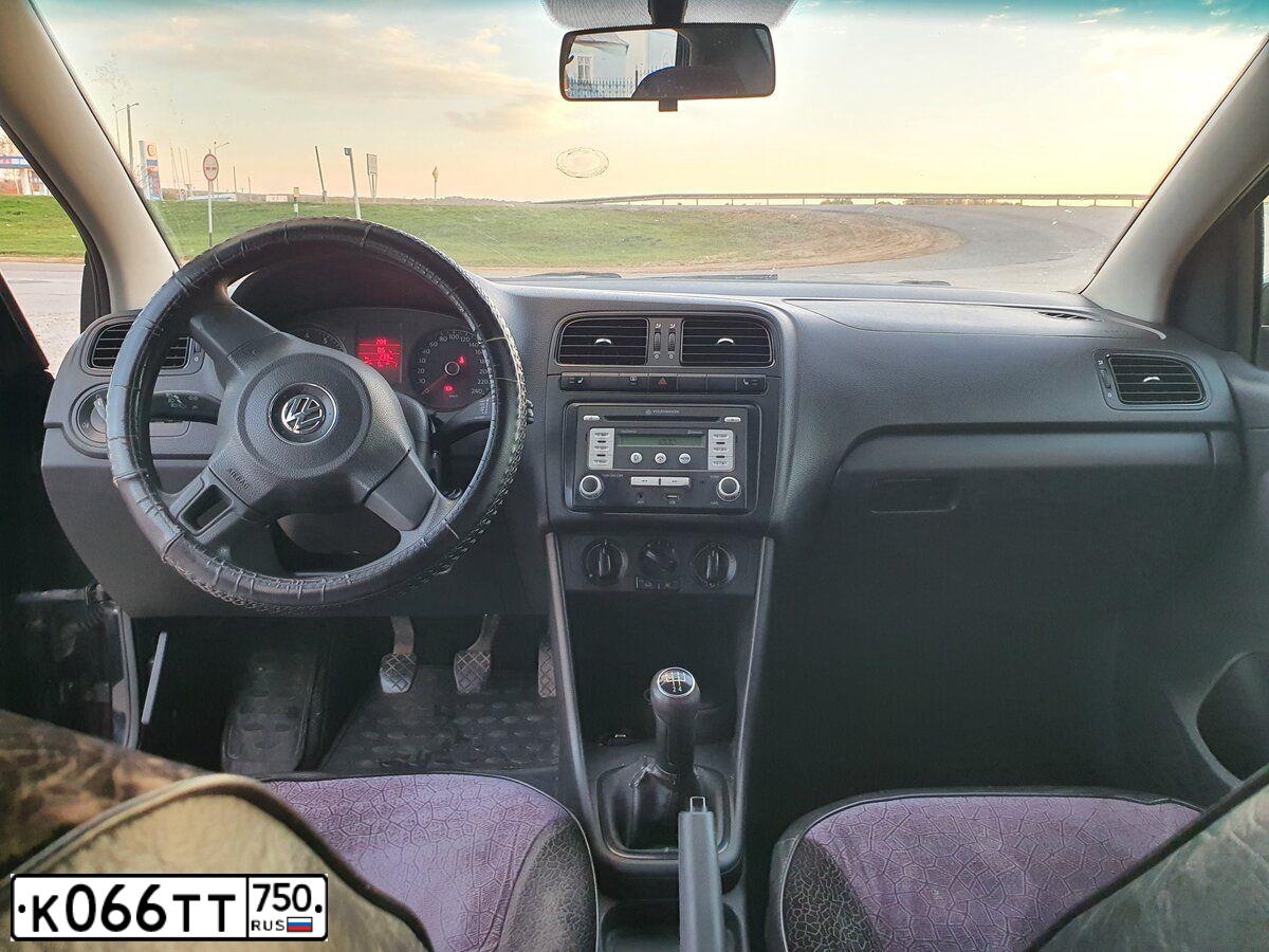 Фото автомобиля VOLKSWAGEN POLO, 2012 — госномер Р300ВТ40. Цвет: ЧЕРНЫЙ