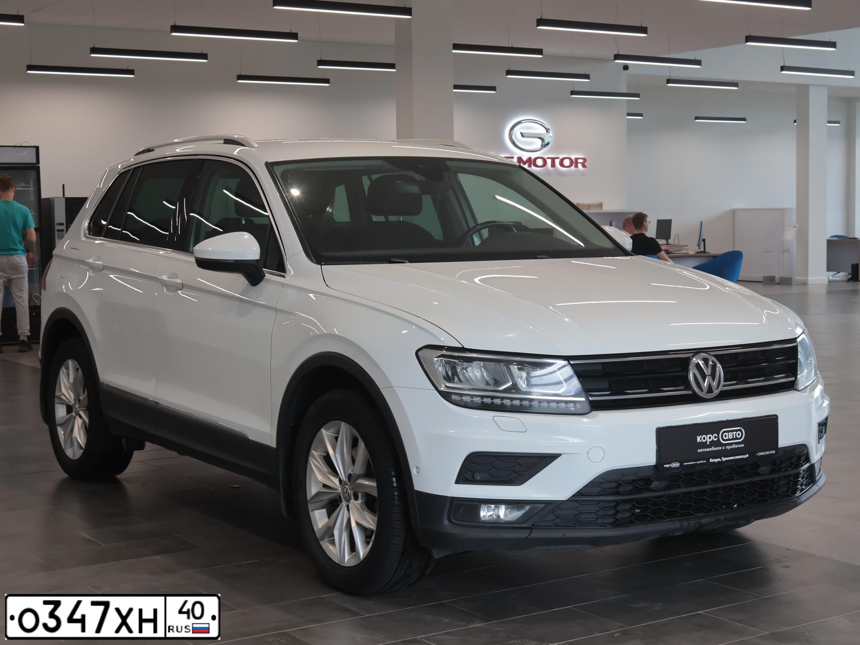Фото автомобиля VOLKSWAGEN TIGUAN, 2020 — госномер О290ОХ797. Цвет: БЕЛЫЙ