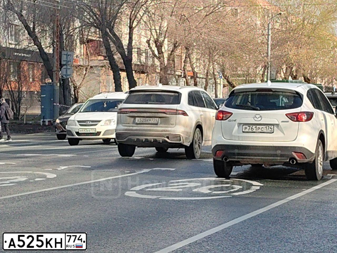 Фото автомобиля LADA VESTA, 2016 — госномер А525КН774. Цвет: СЕРЫЙ