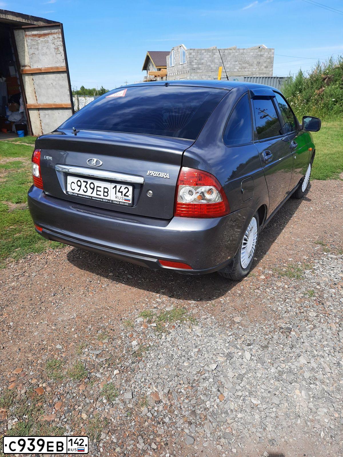 Фото автомобиля LADA 2172 PRIORA, 2014 — госномер С939ЕВ142. Цвет: СЕРЕБРИСТО-ТЕМНО-СЕРЫЙ