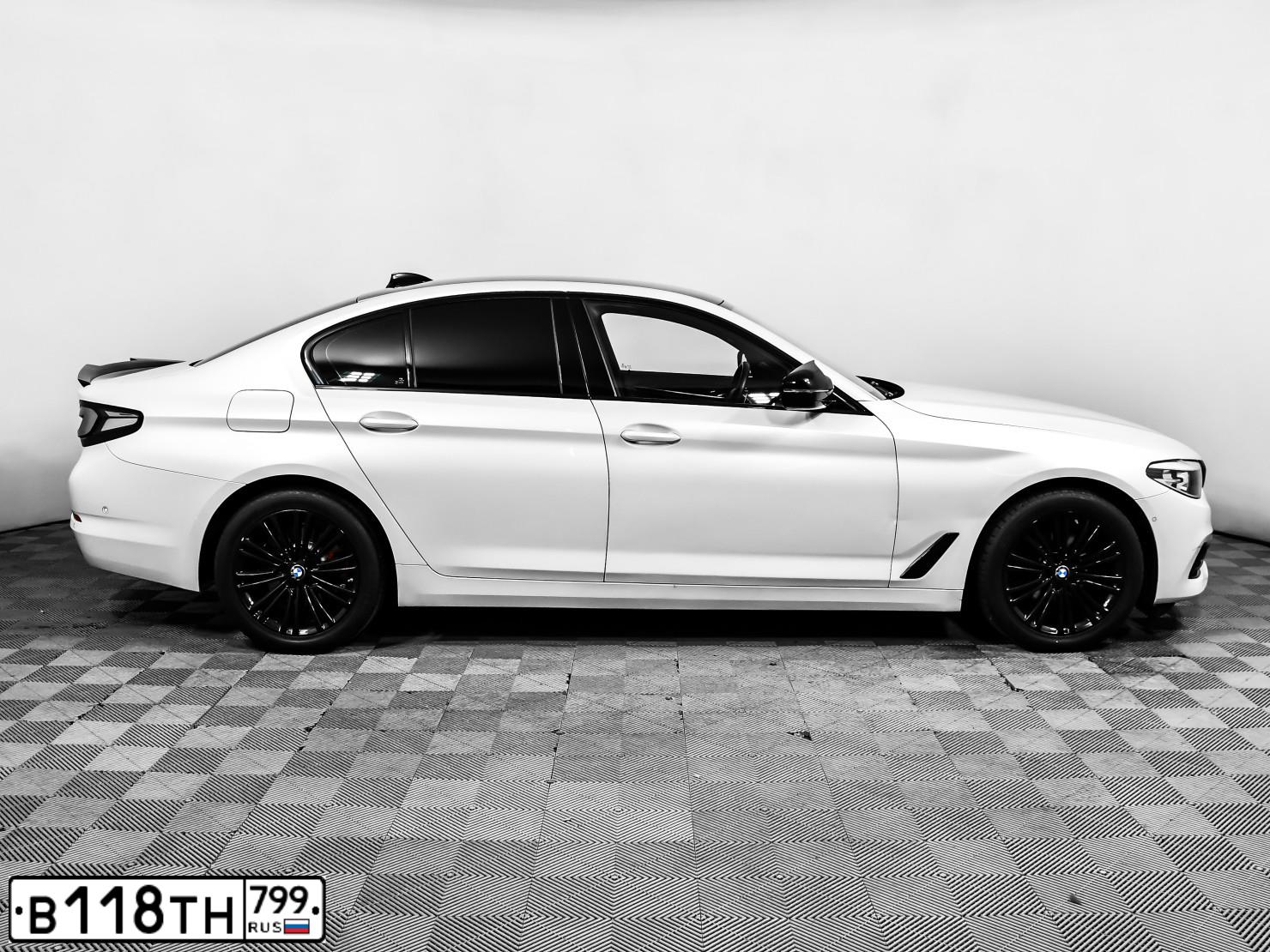Фото автомобиля BMW 520D, 2020 — госномер М837УС67
