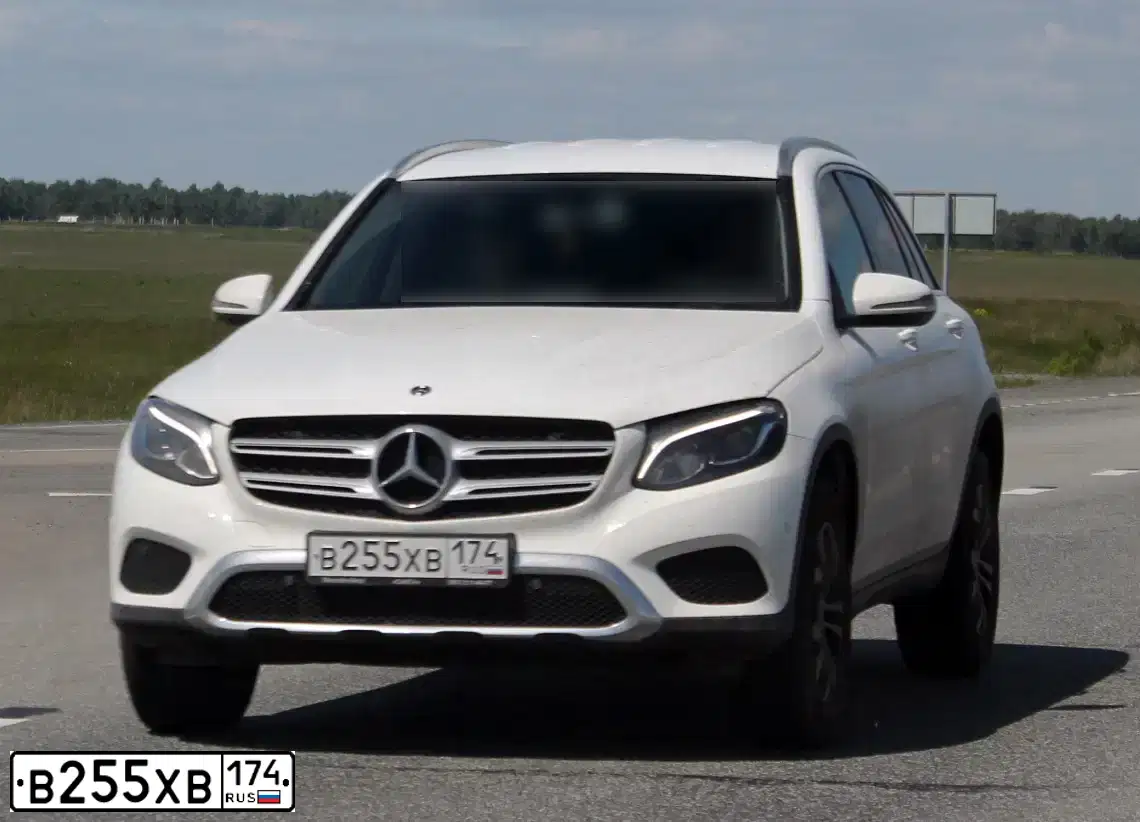 Фото автомобиля МЕРСЕДЕС-БЕНЦ GLC 250 D 4MATIC, 2017 — госномер У308НА797. Цвет: Белый