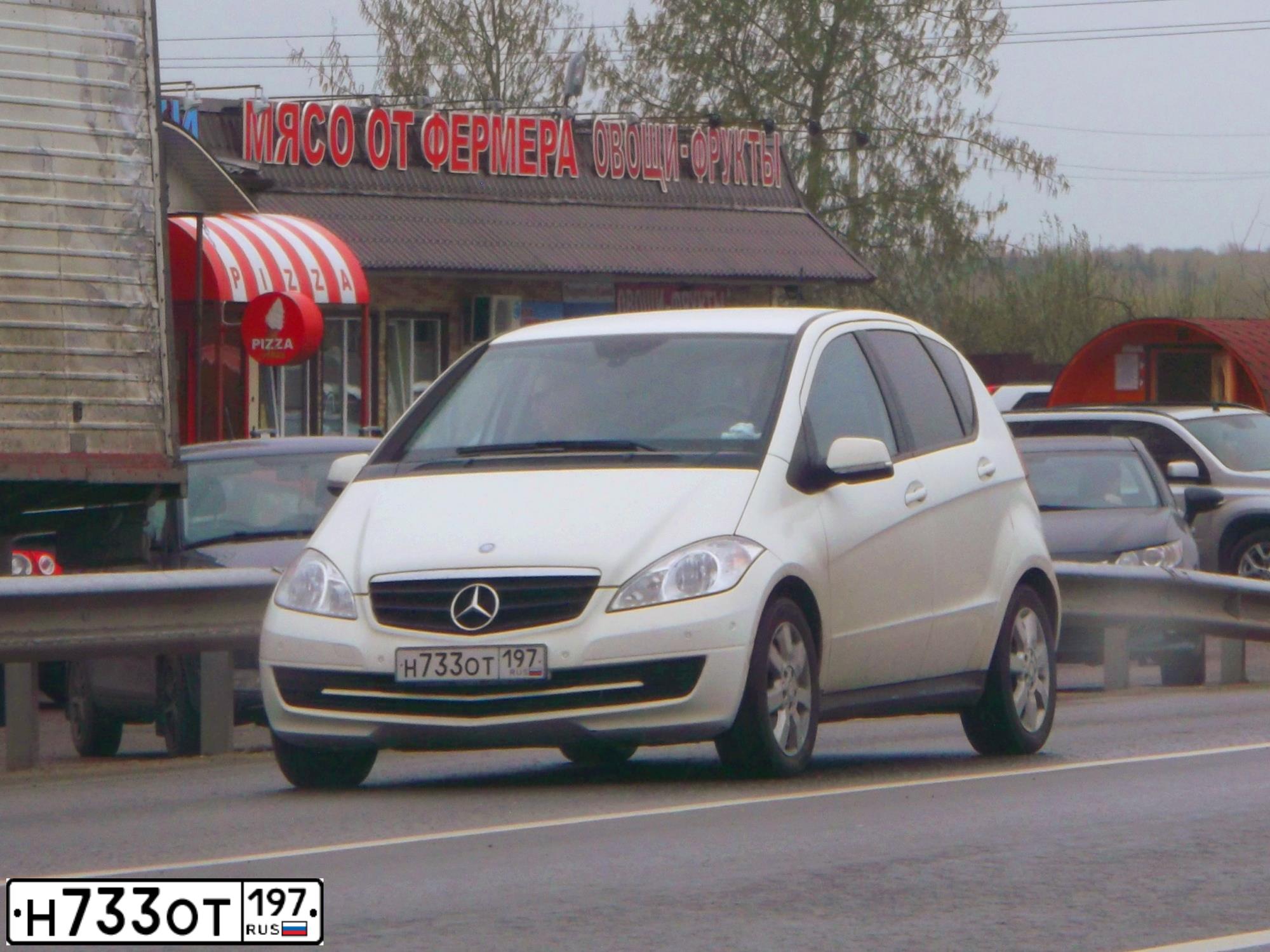 Фото автомобиля MERCEDES A-KLASSE, 2011 — госномер У874РЕ790. Цвет: Белый