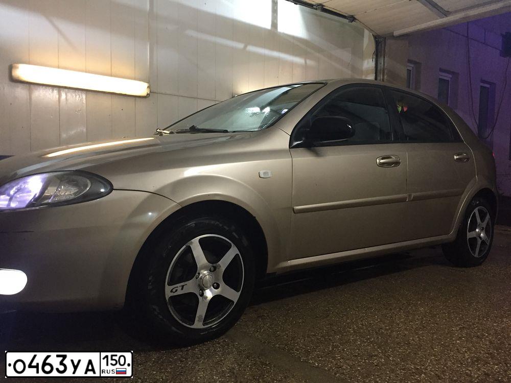 Фото автомобиля CHEVROLET LACETTI, 2008 — госномер Т272МУ71. Цвет: БЕЖЕВЫЙ
