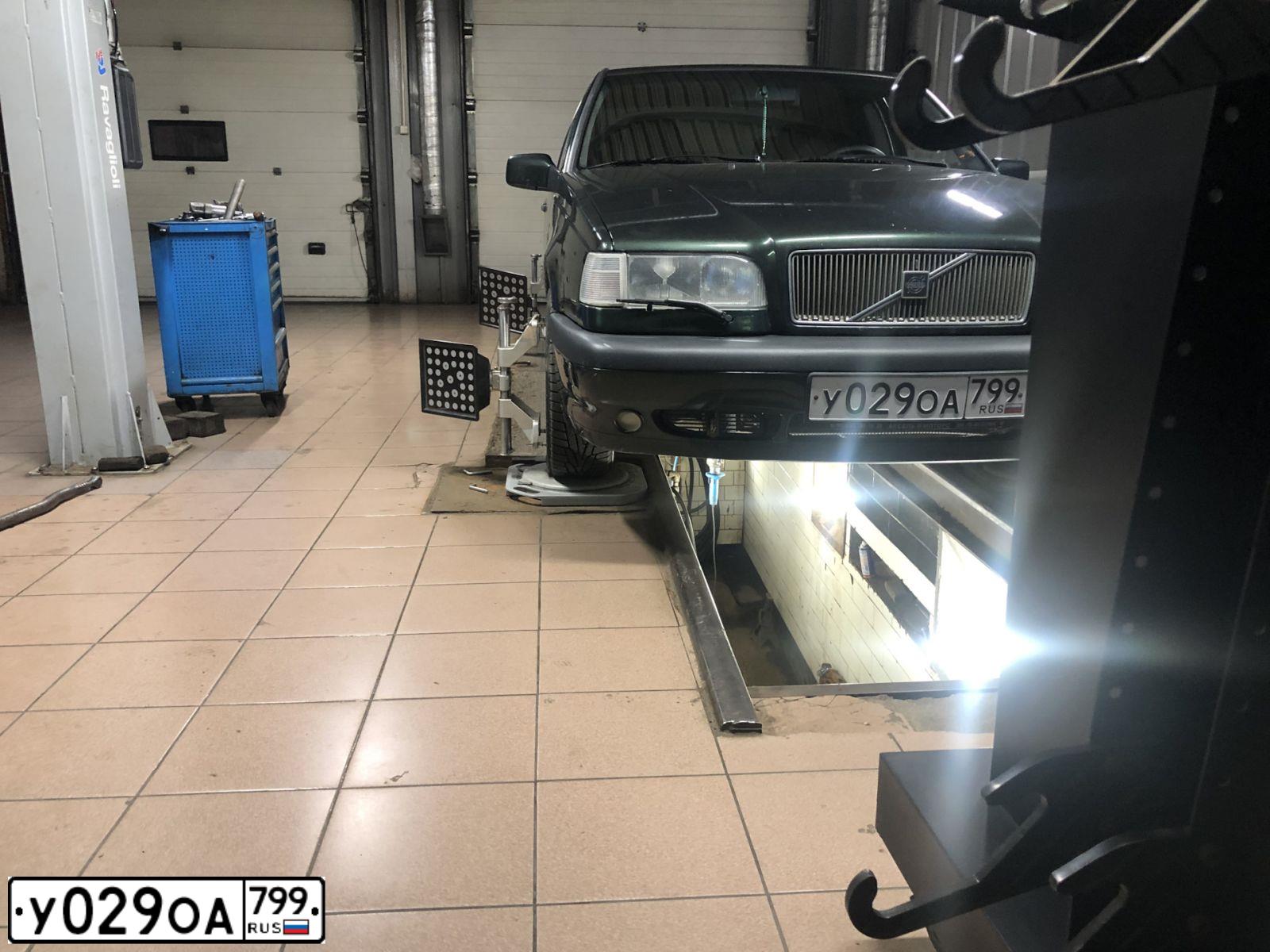 Фото автомобиля VOLVO 850, 1997 — госномер В438ХС790