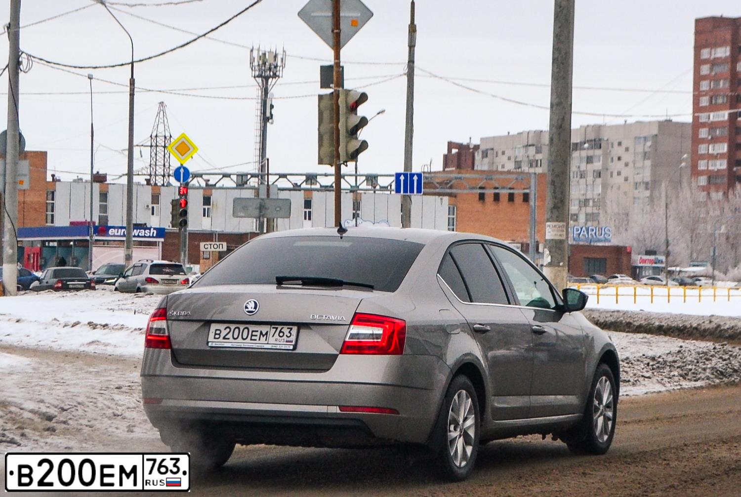 Фото автомобиля SKODA OCTAVIA, 2020 — госномер В200ЕМ763. Цвет: Коричневый