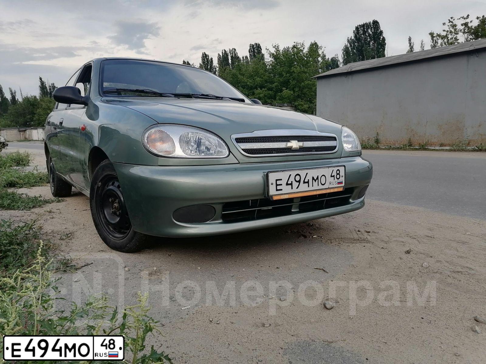 Фото автомобиля ZAZ LANOS, 2006 — госномер Е494МО48. Цвет: ОЛИВКОВЫЙ